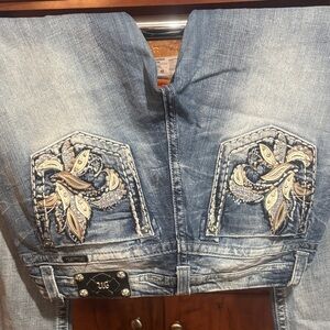 Miss Me Blue Jeans with Gold Embroidery 31x33 easy boot